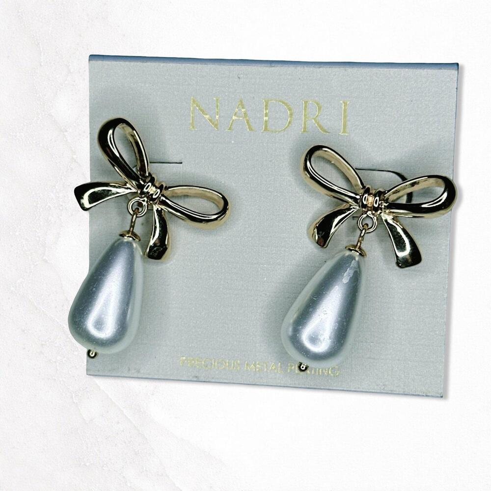 7217. Goldtone Bow Earrings Nadri - Picture 1 of 8